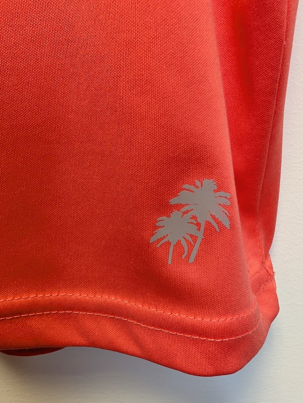 Trunks Surf Co UPF 50+ Rash Guard Tee Coral Neon Pocket Top M - Picture 6 of 9